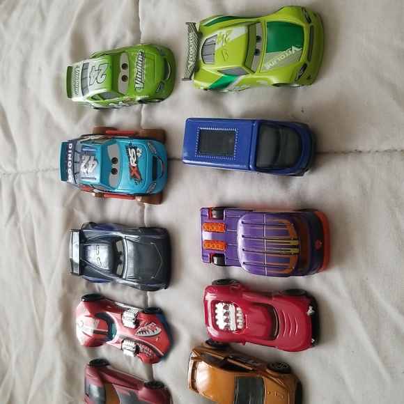 Lot of 15 Hot Wheels Cars - Picture 3 of 3